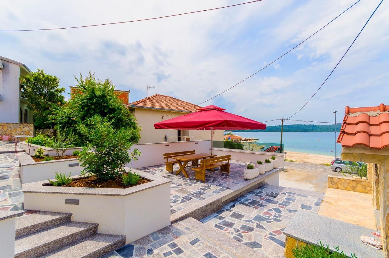 Apartments Karlo تروغير المظهر الخارجي الصورة